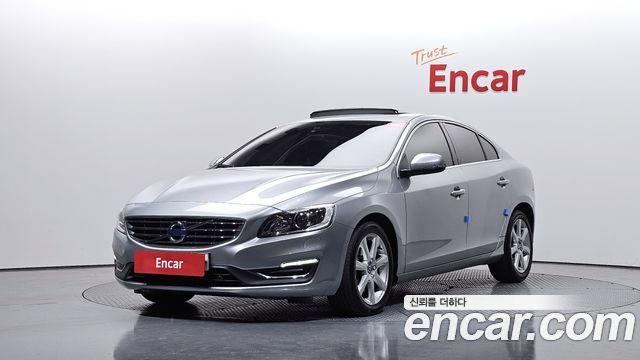 Volvo S60 — exterior