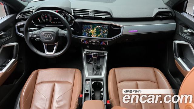 Audi Q3 — interior