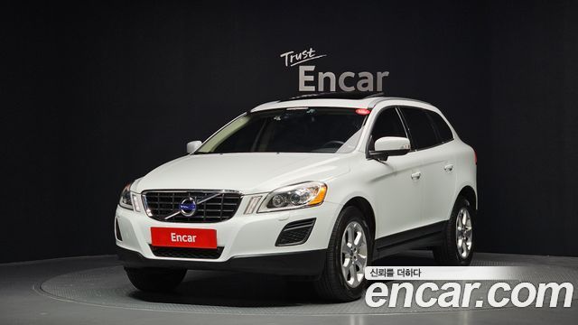 Volvo XC60 — exterior
