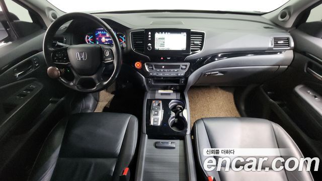 Honda Pilot — interior