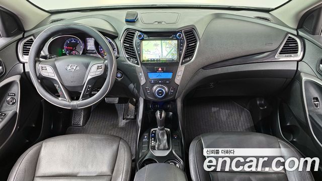 Hyundai Santa Fe — interior