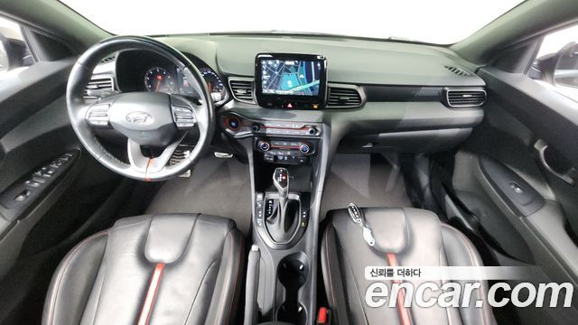Hyundai Veloster — interior
