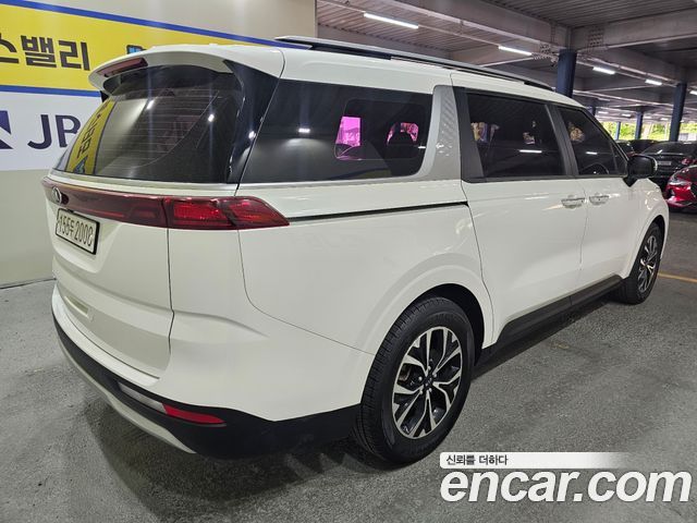 Kia Carnival — interior