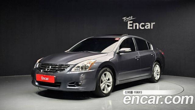 Nissan Altima — exterior