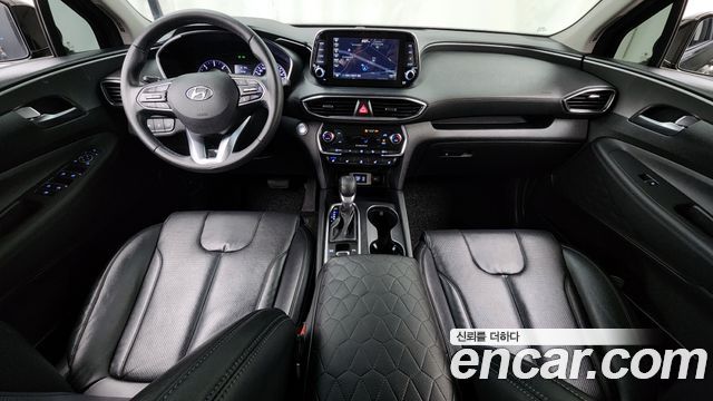 Hyundai Santa Fe — interior