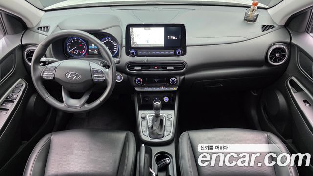 Hyundai Kona — interior