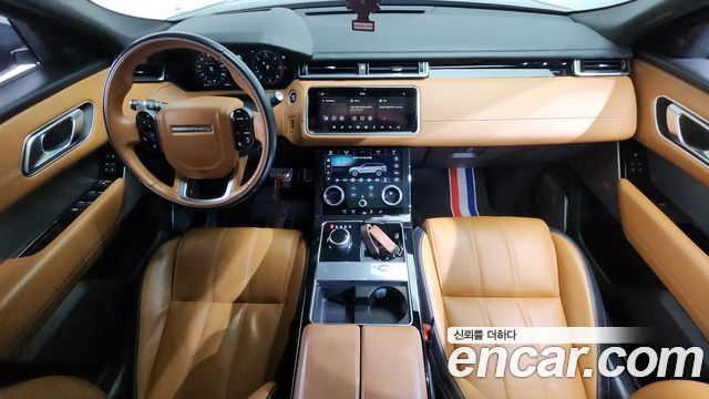 Land Rover Range Rover Velar — interior