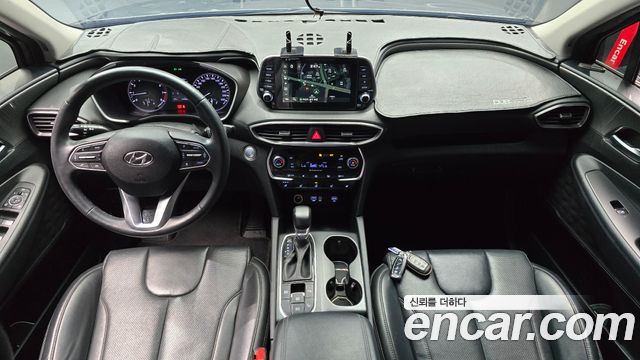 Hyundai Santa Fe — interior