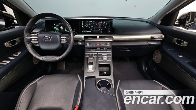 Hyundai Nexo — interior
