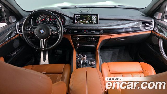 BMW X6 M — interior