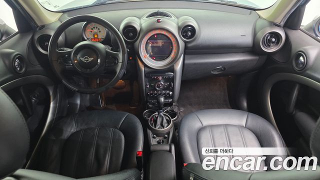 MINI Countryman — interior