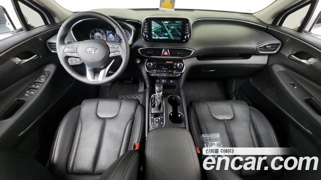 Hyundai Santa Fe — interior