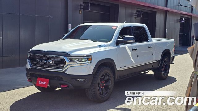 Dodge Ram Pickup — exterior