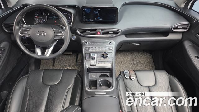 Hyundai Santa Fe — interior