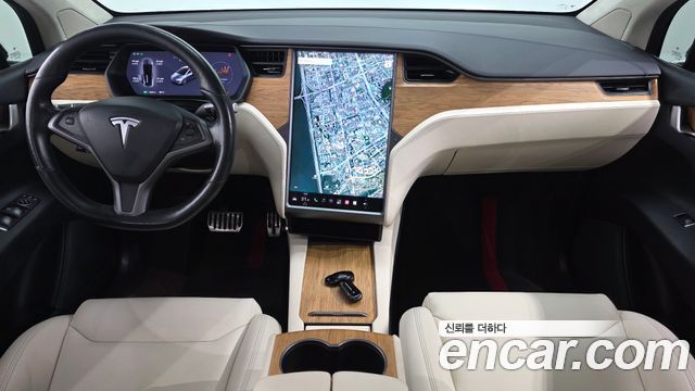Tesla Model X — interior