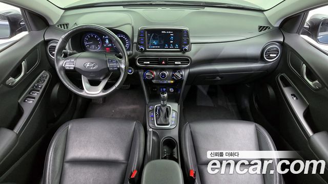 Hyundai Kona — interior