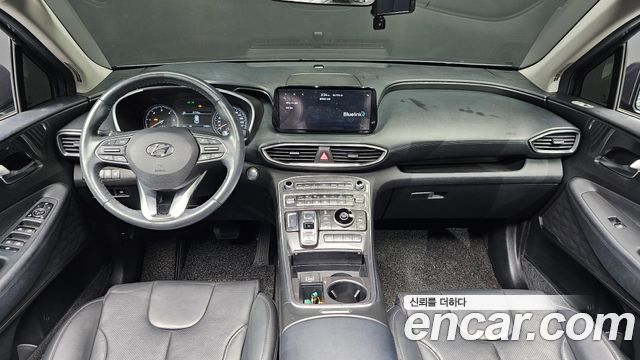 Hyundai Santa Fe — interior