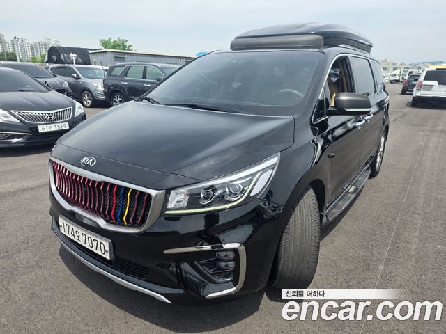 Kia Carnival — exterior