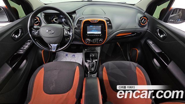 Renault Korea QM3 — interior