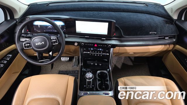 Kia Carnival — interior