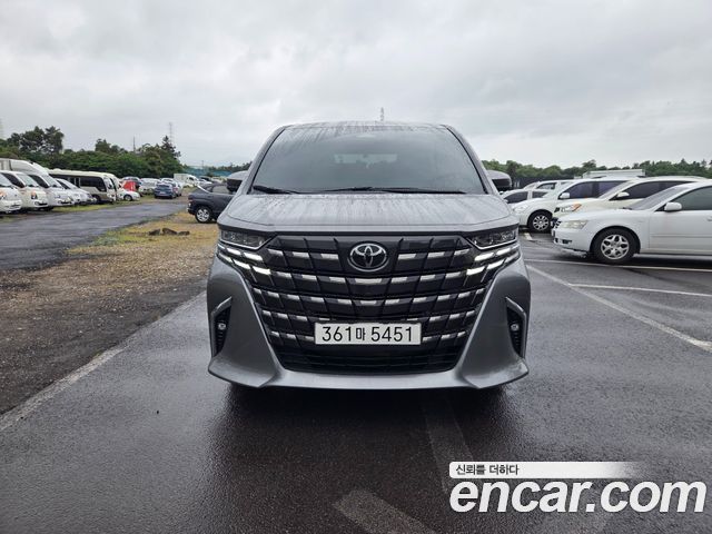 Toyota Alphard — exterior