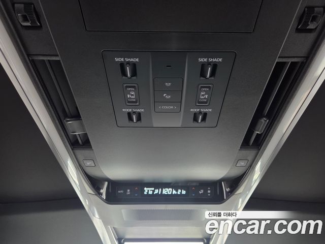 Toyota Alphard — interior