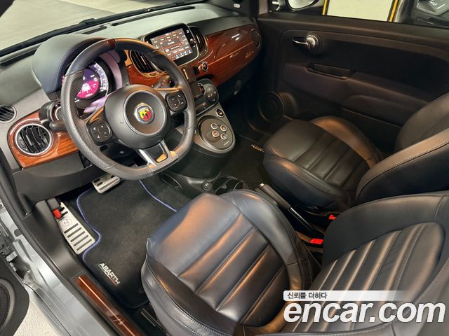 Fiat 500 — interior