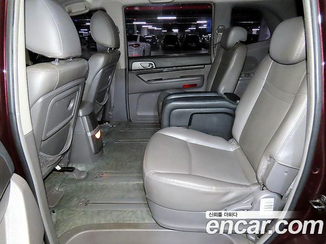 KG Mobility Korando — interior