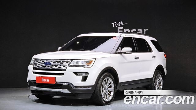 Ford Explorer — exterior