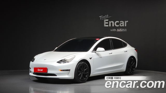 Tesla Model 3 — exterior