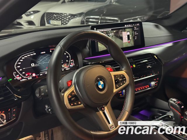 BMW M5 — interior