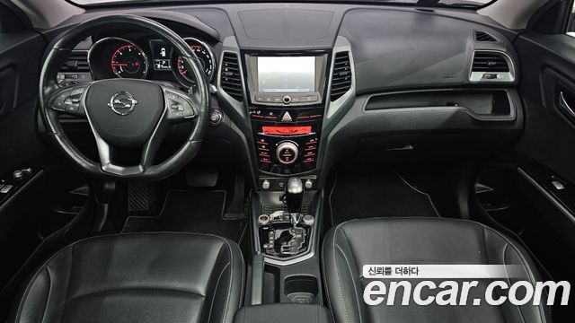 KG Mobility Tivoli — interior