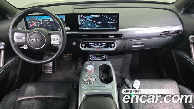 Genesis GV60 — interior