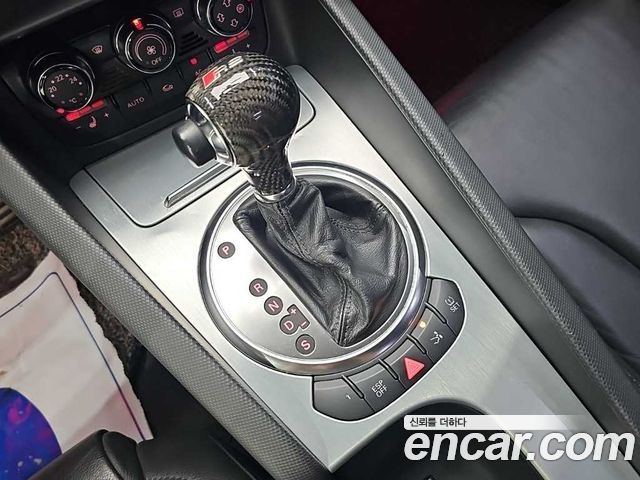 Audi TT — interior