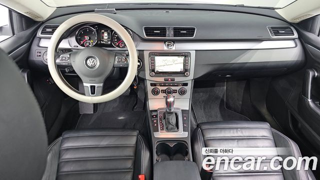 Volkswagen CC — interior