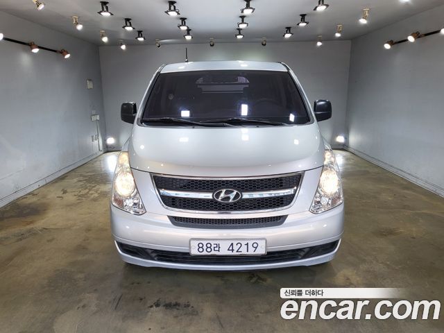 Hyundai Starex — exterior