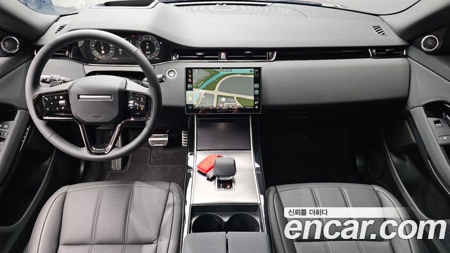 Land Rover Range Rover Evoque — interior