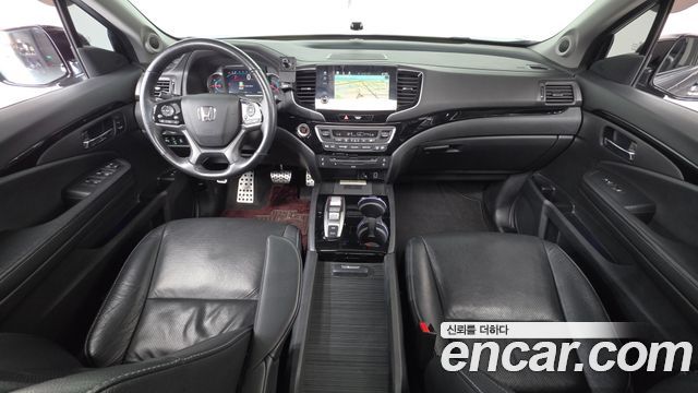 Honda Pilot — interior