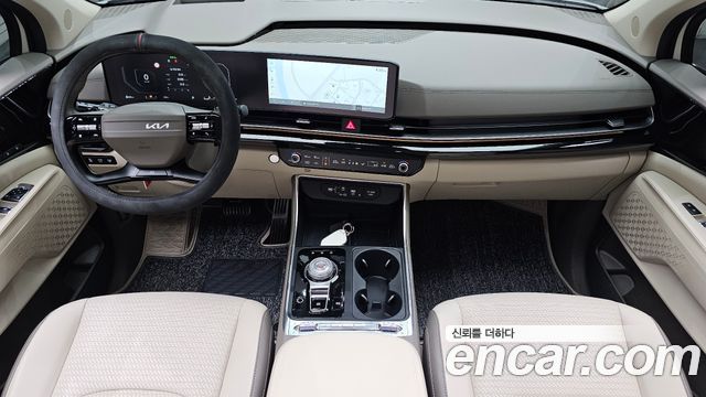 Kia Carnival — interior