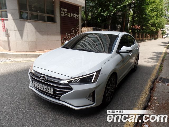 Hyundai Avante — exterior