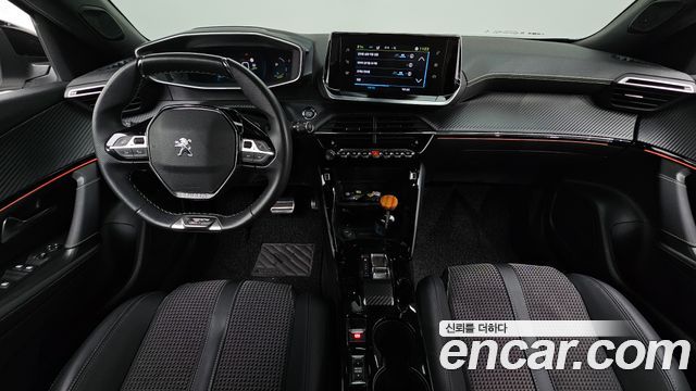 Peugeot 2008 — interior