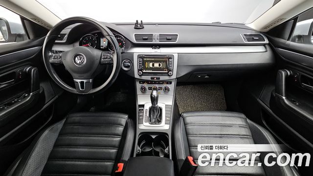 Volkswagen CC — interior