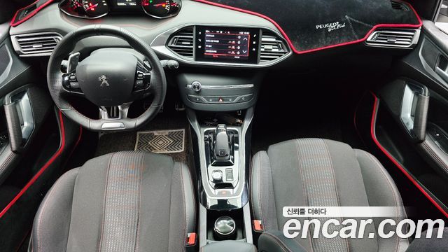 Peugeot 308 — interior