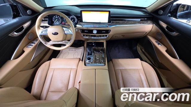Kia K9 — interior