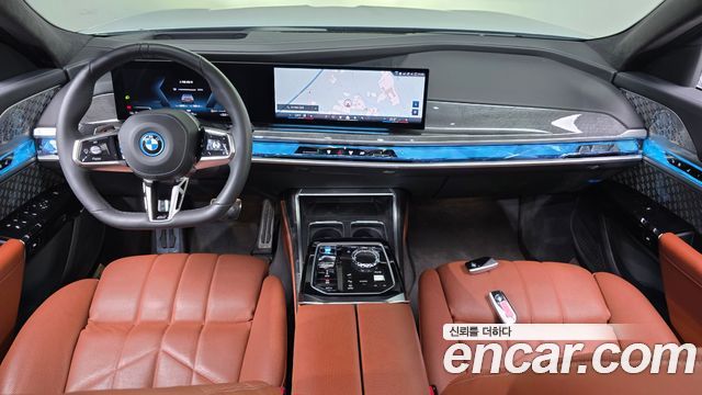 BMW i7 — interior