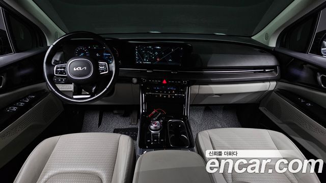 Kia Carnival — interior