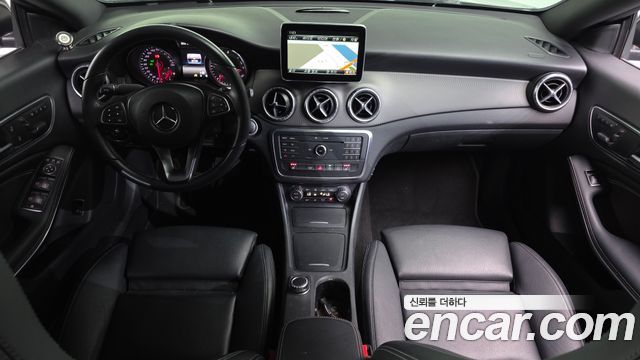 Mercedes-Benz CLA-Class — interior
