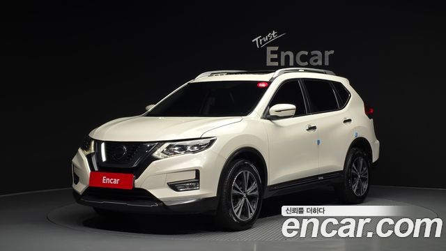 Nissan X-Trail — exterior