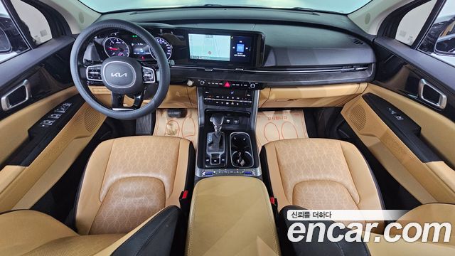 Kia Carnival — interior