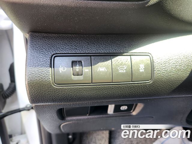 Hyundai Santa Fe — interior
